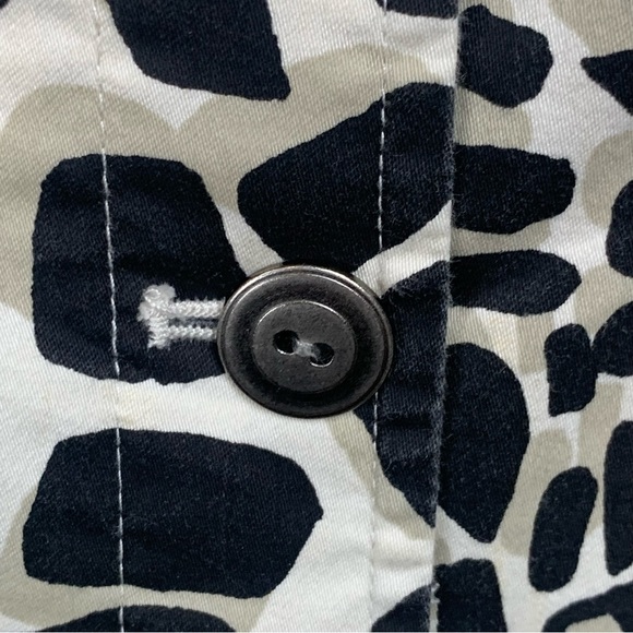 Chico's Shirt Jacket in Abstract Animal Print sz S / 4 Chico's Sz 0 - Picture 13 of 13
